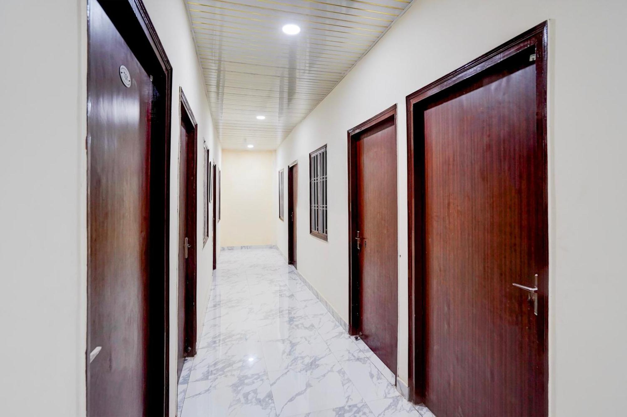 Super Collection O Govind Vihar Matiyari Formerly Saffron Chinhat Exterior foto